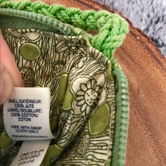 Old Navy Knit Boho Crossbody Bag - Picture 4 of 5